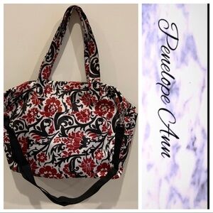 Penelope Ann overnight bag with shoulder strap